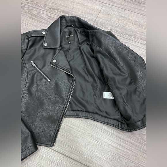 Cropped leather jacket - Picture 3 of 8